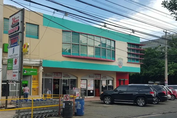 Fachada de Dragón de Oro
