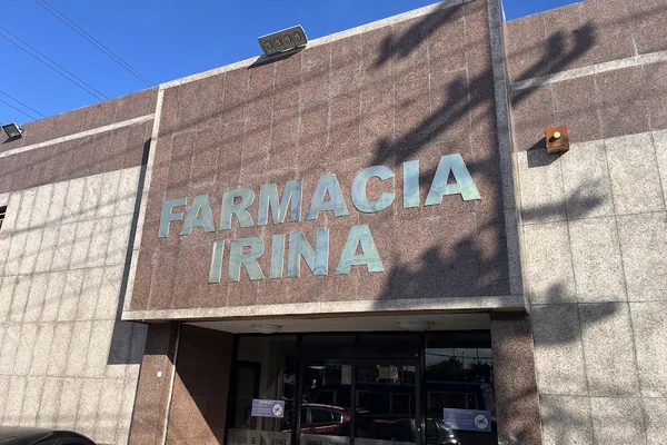 Fachada de Farmacia Irina