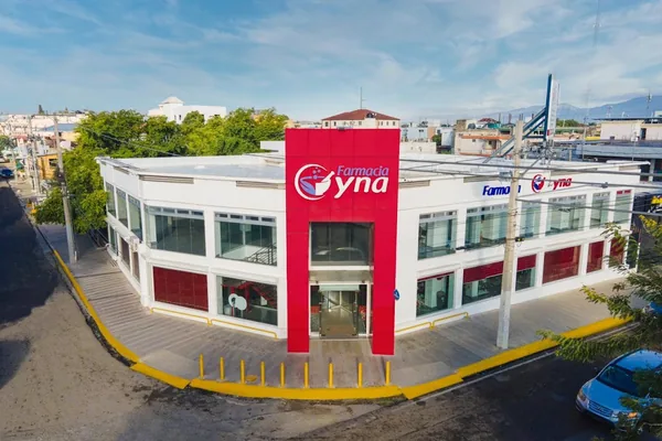 Fachada de Farmacia YNA